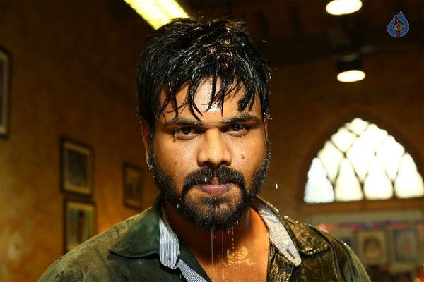 manchu manoj attack,april 1 release  మన మీదకి మరో అటాక్!